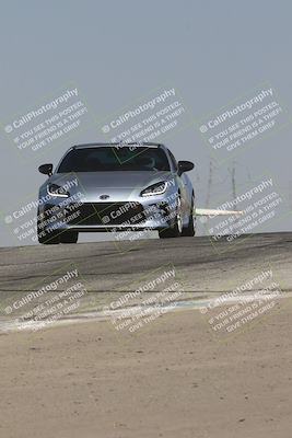 media/Sep-14-2024-Speed Ventures (Sat) [[a2bf28f496]]/Yellow Group/Session 2 (Grapevine)/